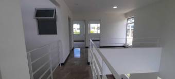 Se vende linda y espaciosa casa con patio en Turrucares de Alajuela 24-232