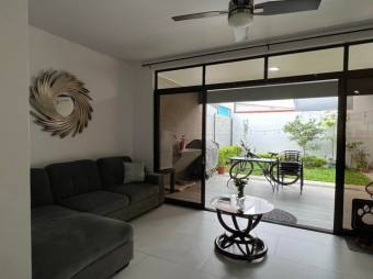 Se vende hermosa y espaciosa casa en Coyol de Alajuela 23-2013