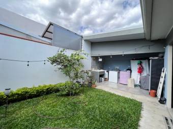 Se vende hermosa y espaciosa casa en Coyol de Alajuela 23-2013