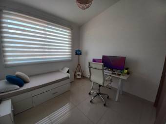 Se vende hermosa y espaciosa casa con patio en Desamparados de Alajuela 23-2039