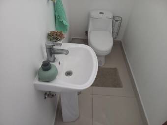 Se vende hermosa y espaciosa casa con patio en Desamparados de Alajuela 23-2039