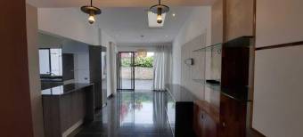 Se vende hermosa y espaciosa casa con patio en pavas de San José 23-1353