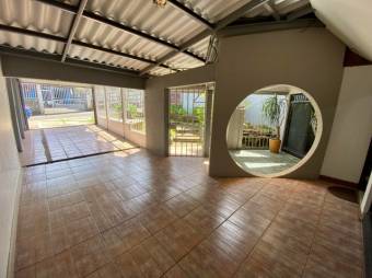 MLS-24-303 VENTA CASA HEREDIA CENTRO 