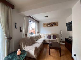 Se alquila lindo y espacioso apartamento amueblado  en La Uraca de San José 24-322