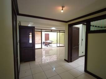 MLS-23-2386 VENTA CASA CURRIDABAT SAN JOSE