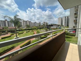 Se vende lindo y espacioso apartamento con terraza en San Rafael de Alajuela 23-3217