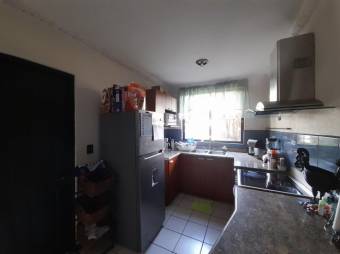 Se vende espacioso apartamento en Mata Redonda de San José 23-2181