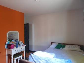 Se vende espacioso apartamento en Mata Redonda de San José 23-2181