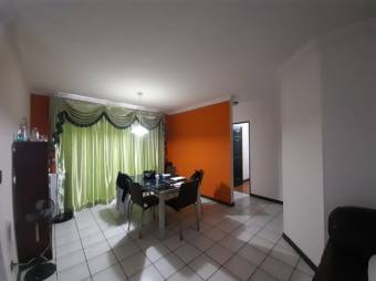 Se vende espacioso apartamento en Mata Redonda de San José 23-2181