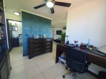 Se vende lindo y espacioso apartamento con terraza en San Rafael de Alajuela 23-1642