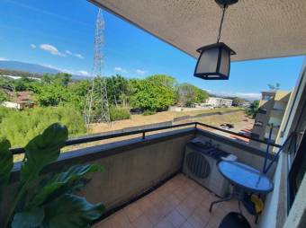 Se vende lindo y espacioso apartamento con terraza en San Rafael de Alajuela 23-1642