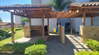 Se vende departamento con balcón en San Rafael de Alajuela 24-201