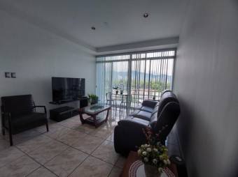 Se vende lindo y espacioso apartamento con terraza en La Uruca de San José 23-2758