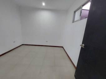 Se vende espacioso apartamento en Curridabat 23-3241