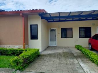 Se alquila linda y espaciosa casa con terraza en San Rafael de Alajuela 24-370