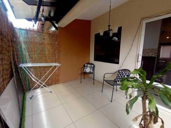 Se alquila linda y espaciosa casa con terraza en San Rafael de Alajuela 24-370