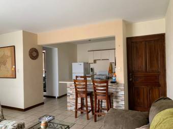 Se vende lindo y espacioso apartamento en San Francisco de Heredia 23-286