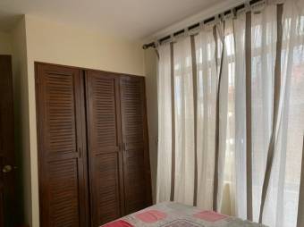 Se vende lindo y espacioso apartamento en San Francisco de Heredia 23-286