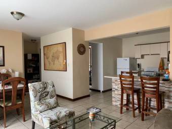 Se vende lindo y espacioso apartamento en San Francisco de Heredia 23-286