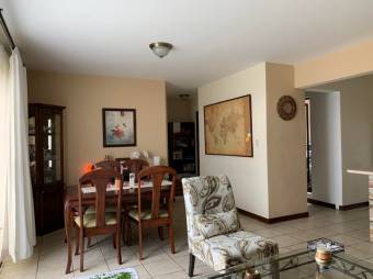 Se vende lindo y espacioso apartamento en San Francisco de Heredia 23-286