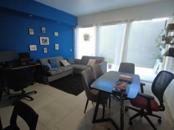 Se vende lindo y espacioso apartamento con gran terraza en San Pablo de Heredia 23-1429