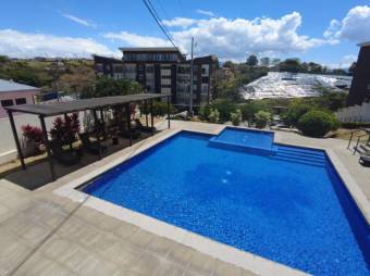 Se vende lindo y espacioso apartamento con gran terraza en San Pablo de Heredia 23-1429