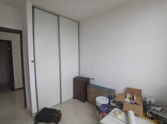 Se vende lindo y espacioso apartamento en San Sebastián de San José 23-2404