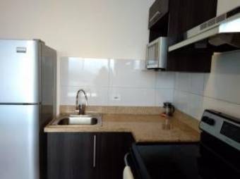 Se vende lindo y espacioso apartamento en Ulloa de Heredia 23-1427