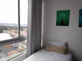 Se vende lindo y espacioso apartamento en Ulloa de Heredia 23-1427