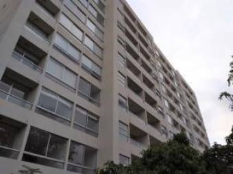 Se vende lindo y espacioso apartamento en Ulloa de Heredia 23-1427