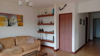 Se vende lindo y espacioso apartamento con terraza en San Rafael de Escazú 23-296