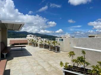 Se vende lindo y espacioso apartamento con terraza en San Sebastián de San José 23-637