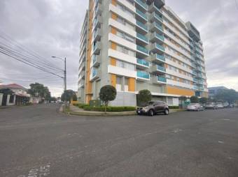 Se vende lindo y espacioso apartamento con terraza en Mata Redonda de San José 23-1404