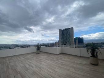 Se vende lindo y espacioso apartamento con terraza en Mata Redonda de San José 23-1404