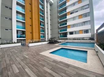 Se vende lindo y espacioso apartamento con terraza en Mata Redonda de San José 23-1404