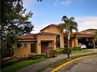 VENTA DE CASA, SANTA ANA, PIEDADES, CONDOMINIO BOSQUE DORADO