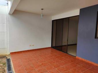 Se vende linda y espaciosa casa con patio en San Pablo de 