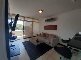 Se vende lindo y espacioso apartamento con balcón e Uruca de Santa  Ana 24-401