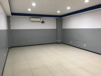 Se alquila local comercial de 330m2 en San José centro 24-411