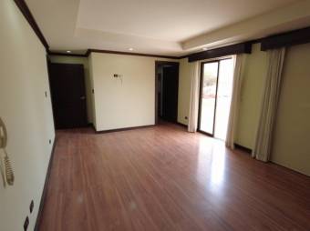 Se vende hermosa y espaciosa casa con terraza en Curridabat de San José 23-2386