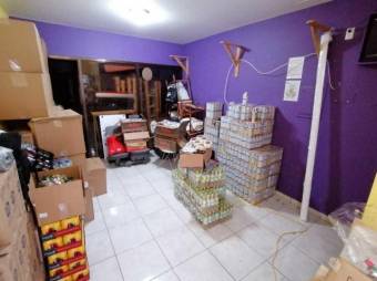 Se vende casa con uso de suelo mixto en San Vicente de Moravia 23-363