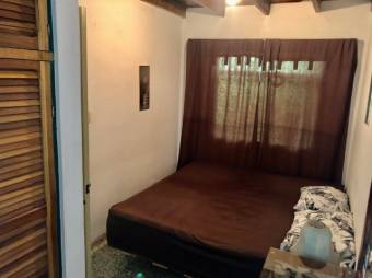 Se vende espaciosa casa en Guadalupe de Goicoechea 23-