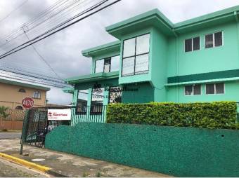 Se vende espaciosa casa en Guadalupe de Goicoechea 23-