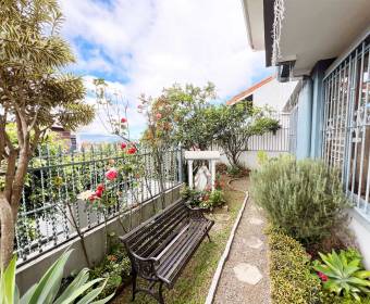 Casa a la venta en Guayabos de Curridabat, San Jose. 