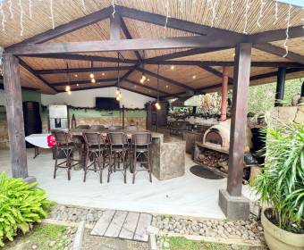 Casa a la venta en Guayabos de Curridabat, San Jose. 