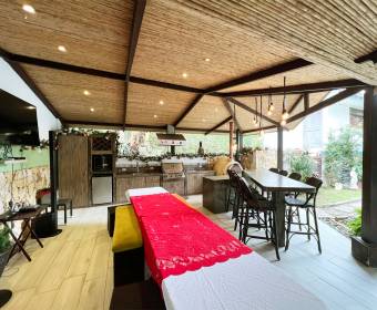 Casa a la venta en Guayabos de Curridabat, San Jose. 