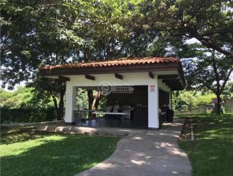 Lote esquinero en Condominio Tierras de Café Heredia 