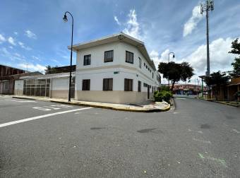 EDIFICIO DE 14 APARTAMENTOS Y RESTAURANTE OPORTUNIDAD DE INVERSIÓN EN BARRIO LUJAN. 