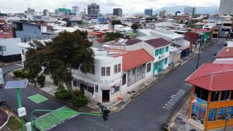 EDIFICIO DE 14 APARTAMENTOS Y RESTAURANTE OPORTUNIDAD DE INVERSIÓN EN BARRIO LUJAN. 