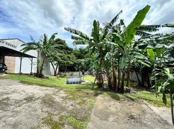 HOUSE FOR SALE WITH LARGE LAND IN SAN FRANCISCO DOS RIOS.